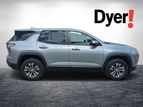 Certified 2025 Chevrolet Equinox LT image 2