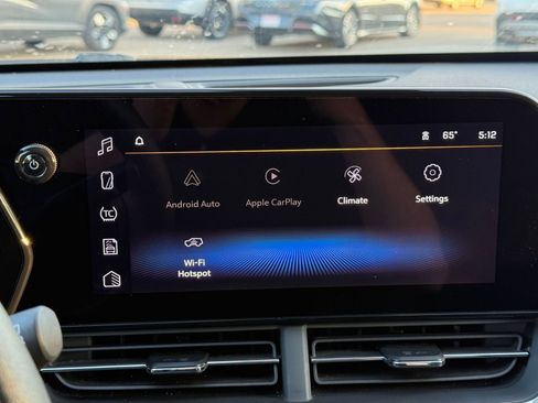 Used 2025 Chevrolet Trax LT image 21