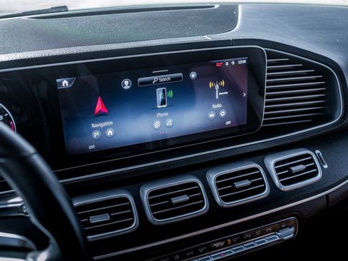 Used 2024 Mercedes-Benz GLE 350 4MATIC image 25