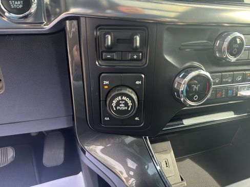 Used 2021 Ford F150 Lariat w/ Equipment Group 502A High image 31