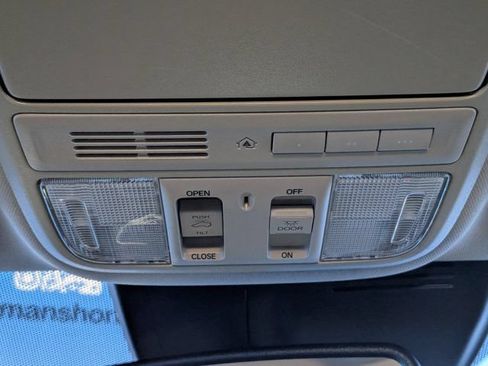 Used 2017 Honda CR-V Touring image 32
