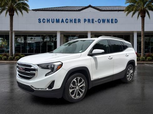 Used 2020 GMC Terrain SLT w/ Preferred Package FWD image 3