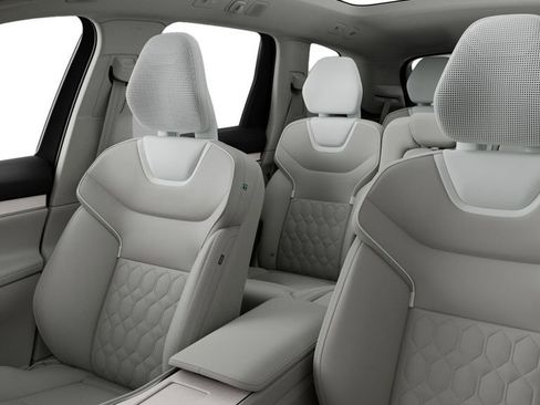 New 2025 Volvo EX90 Ultra w/ Protection Package Premier image 6