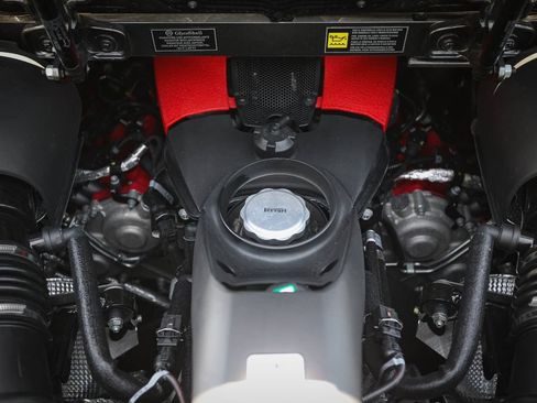 Used 2022 Ferrari F8 Tributo RWD image 24