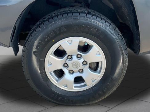 Used 2013 Toyota Tacoma 4x4 Double Cab w/ TRD Off-Road Pkg image 11