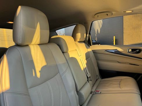 Used 2017 INFINITI QX60 AWD w/ Premium Plus Package image 35