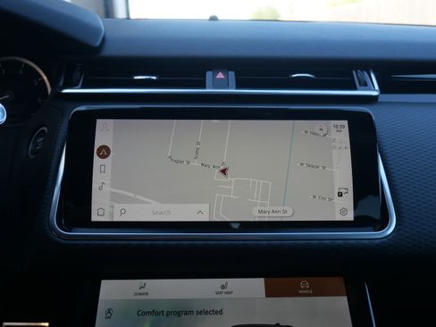 Used 2022 Land Rover Range Rover Velar R-Dynamic S image 24