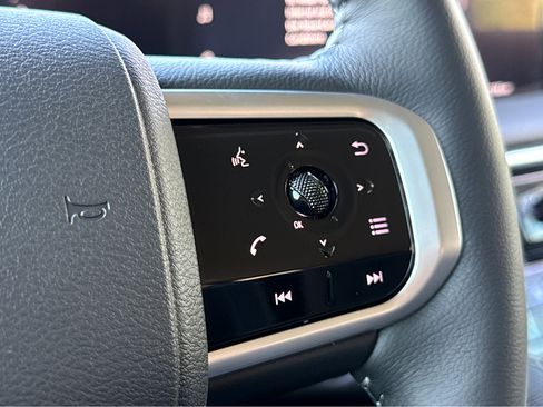 New 2026 Nissan Armada SV image 15