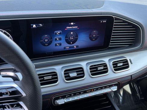 Used 2024 Mercedes-Benz GLE 53 AMG 4MATIC Coupe image 19