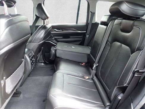 Used 2023 Jeep Grand Cherokee 4WD 4xe image 10