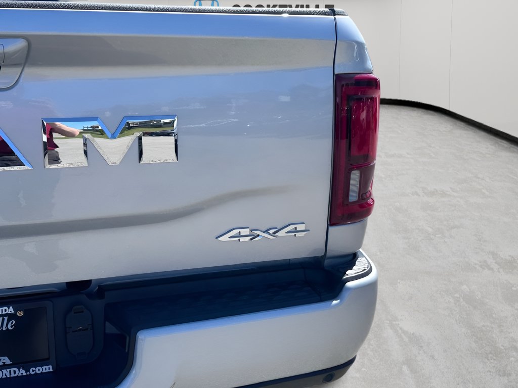 Used 2026 RAM 2500 Laramie AWD/4WD image 9