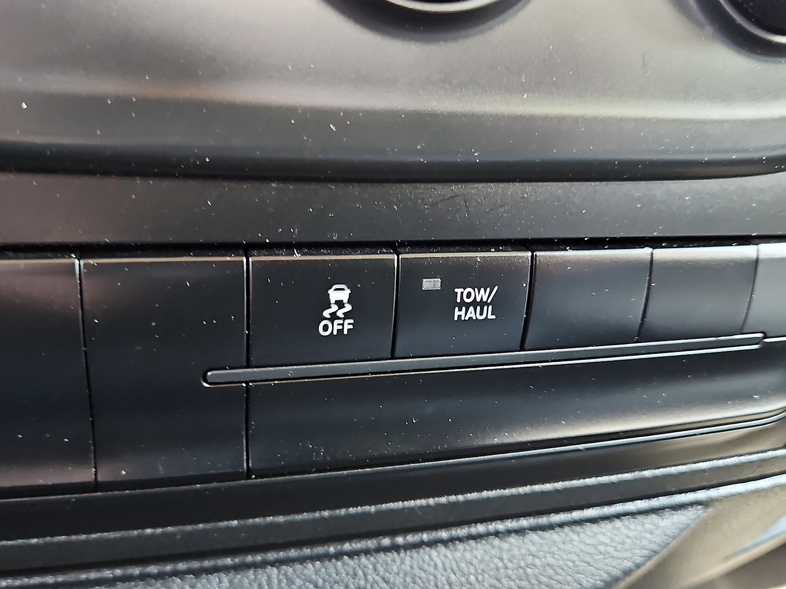 Used 2024 RAM 1500 Classic SLT AWD/4WD image 20