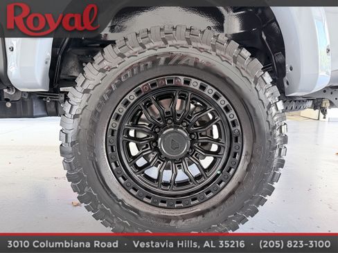 Used 2026 Ford F250 Lariat w/ Black Appearance Package AWD/4WD image 13