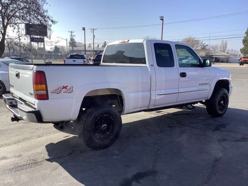 Used 2003 GMC Sierra 2500 SLE w/ Skid Plate Package image 11