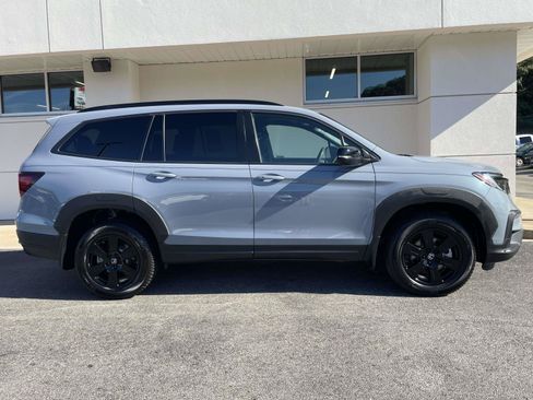 Used 2022 Honda Pilot TrailSport image 2