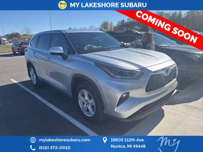 Used 2021 Toyota Highlander LE