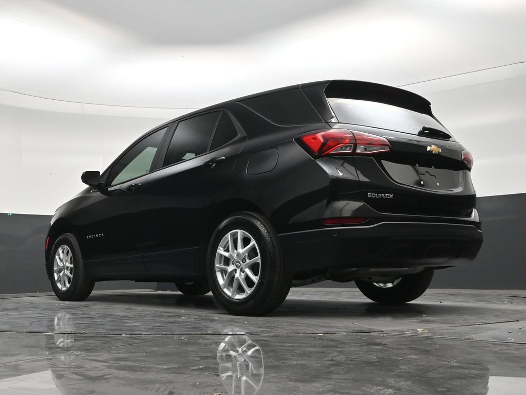 Used 2024 Chevrolet Equinox LS w/ Driver Confidence II Package FWD image 22