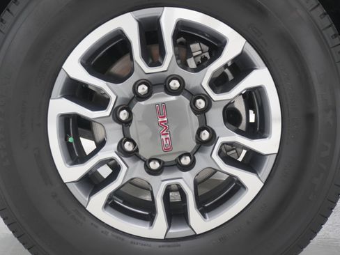 Used 2025 GMC Sierra 2500 SLT w/ SLT Convenience Package AWD/4WD image 33