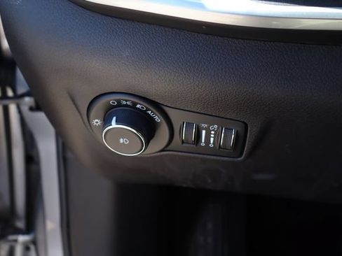 Used 2023 Jeep Compass Latitude AWD/4WD image 12