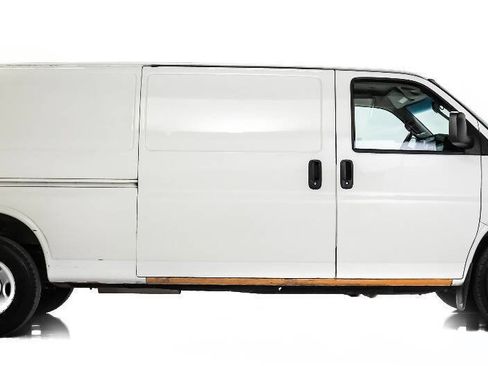 Used 2018 Chevrolet Express 3500 Extended w/ Driver Convenience Package RWD image 5