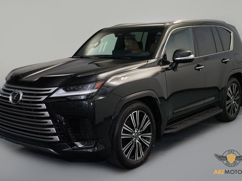 Used 2026 Lexus LX 700h Luxury image 3