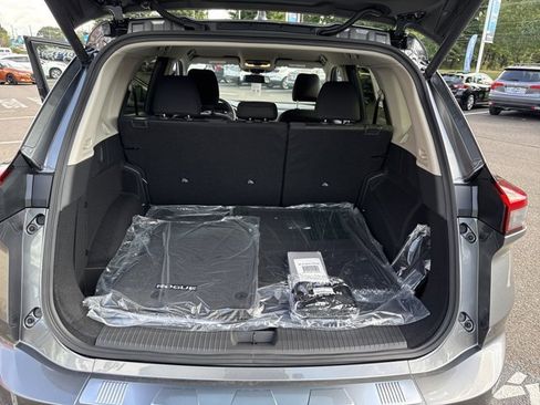 New 2026 Nissan Rogue SV image 9