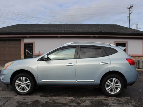 Used 2013 Nissan Rogue SV w/ Premium Pkg AWD/4WD image 11