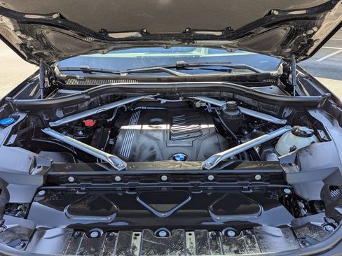 Used 2023 BMW X5 xDrive40i w/ Premium Package image 32