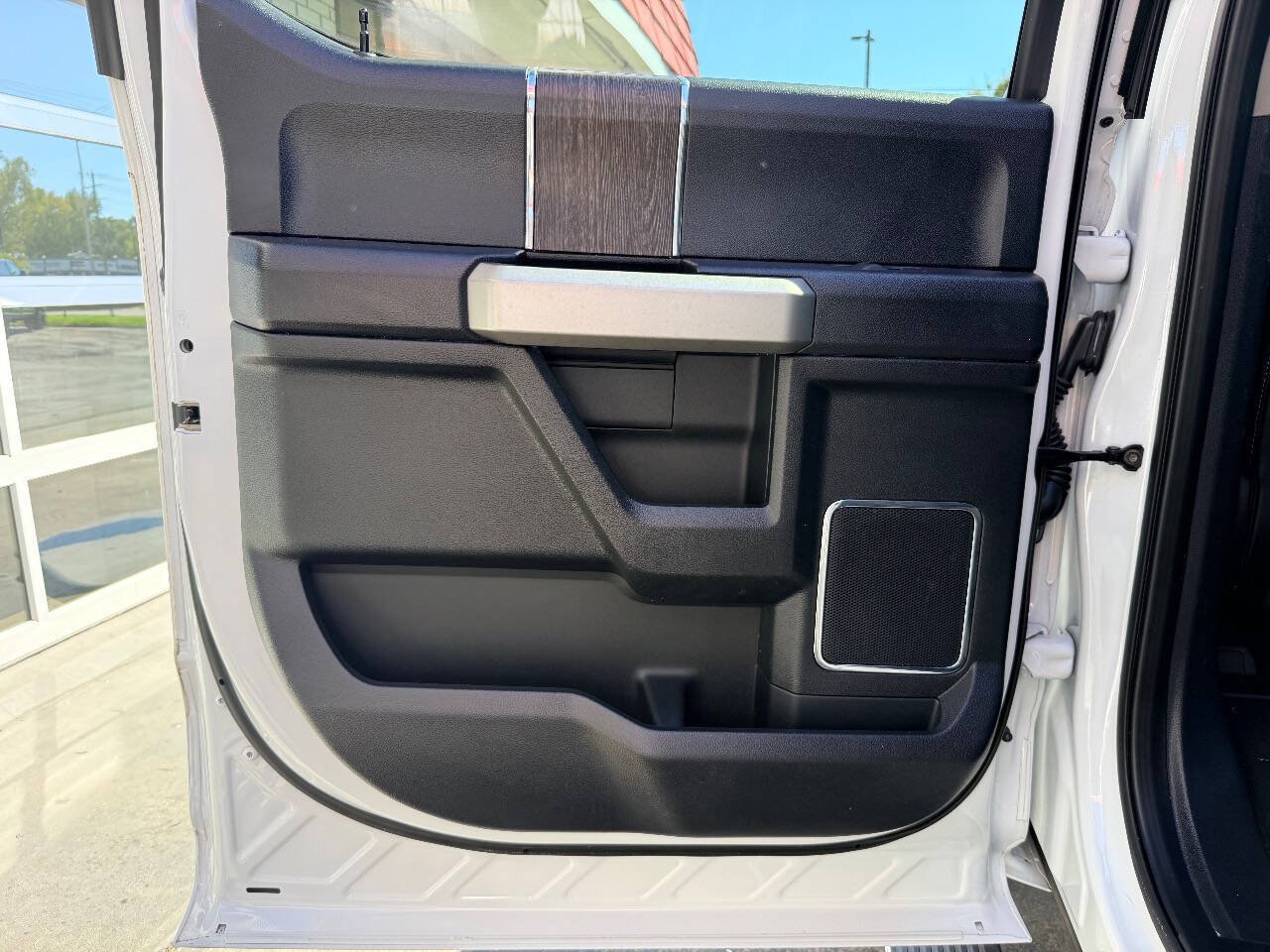 Used 2020 Ford F250 Lariat w/ Lariat Ultimate Package AWD/4WD image 35