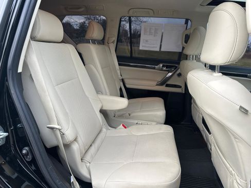 Used 2023 Lexus GX 460 Premium image 24