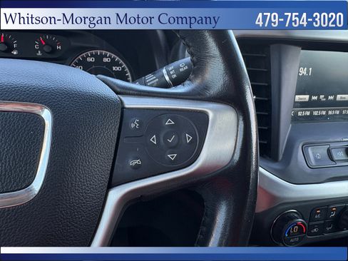 Used 2019 GMC Acadia SLE FWD image 17