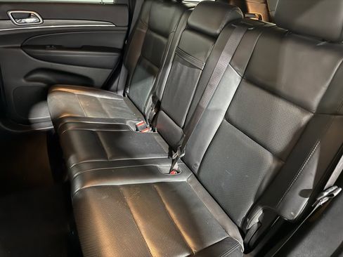 Used 2020 Jeep Grand Cherokee Limited w/ Luxury Group II image 34