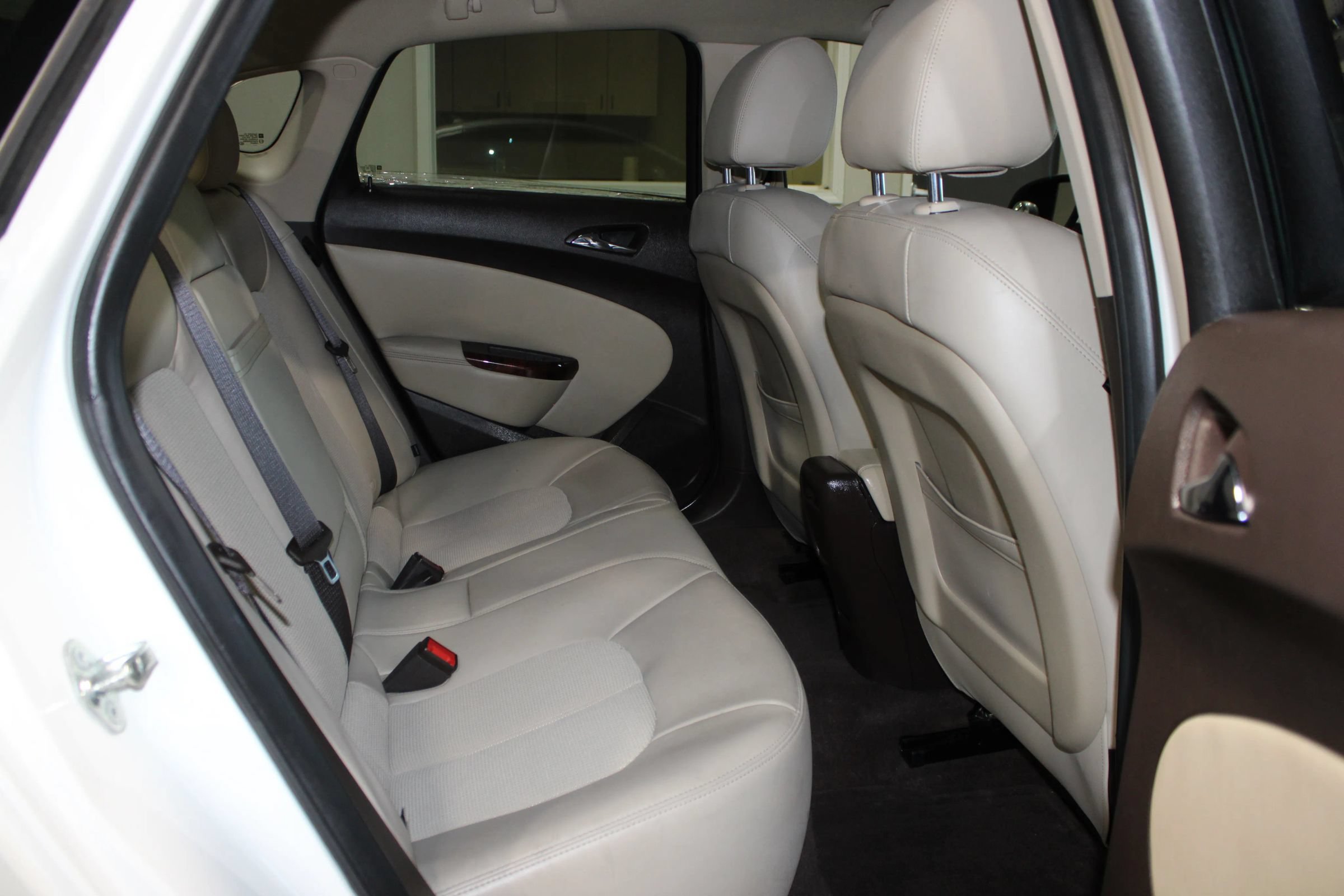 Used 2012 Buick Verano FWD image 24