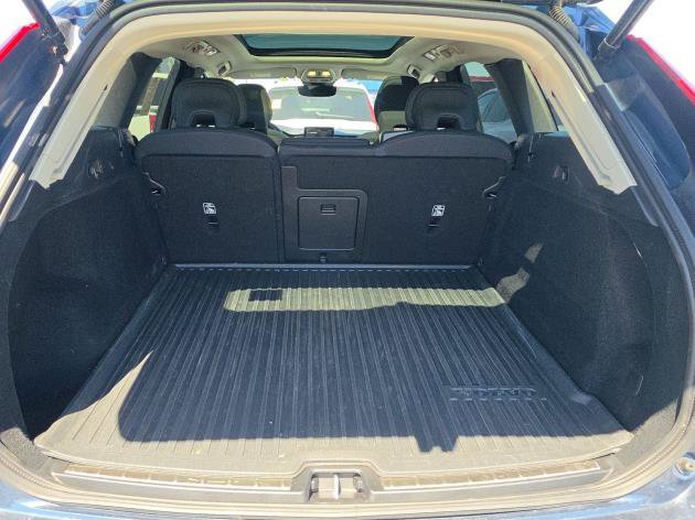 Used 2026 Volvo XC60 B5 Plus AWD/4WD image 5