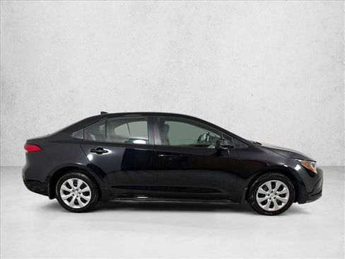 Used 2026 Toyota Corolla LE FWD image 2