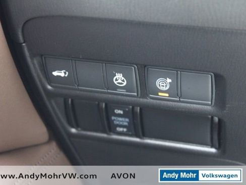 Used 2022 Nissan Armada Platinum w/ Captain's Chairs Package image 36