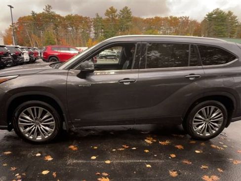 Used 2020 Toyota Highlander Platinum image 5