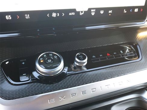 New 2025 Ford Expedition Platinum w/ Stealth Performance Package image 23