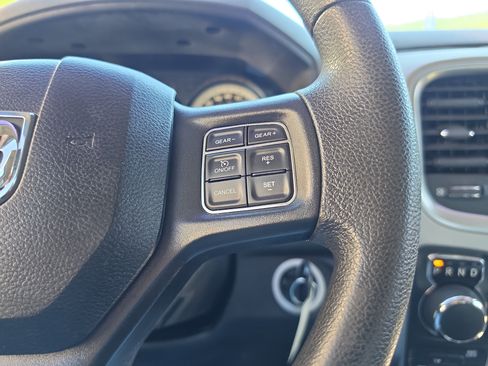 Used 2019 RAM 1500 Classic SLT AWD/4WD image 22
