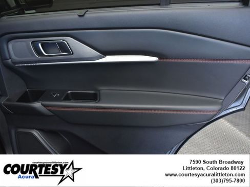 Used 2025 Ford Explorer ST-Line w/ Premium Package image 26