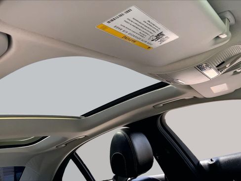 Used 2017 Mercedes-Benz C 300 Sedan image 14