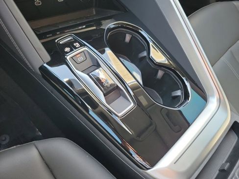 Certified 2025 Audi Q5 Premium w/ Convenience Package image 29