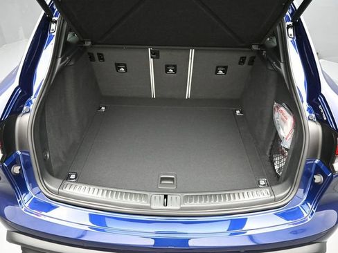Certified 2026 Porsche Macan AWD/4WD image 20
