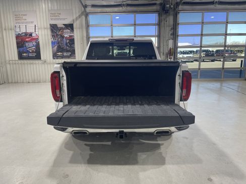 Used 2019 GMC Sierra 1500 SLT w/ SLT Premium Plus Package AWD/4WD image 16