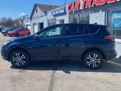 Used 2018 Toyota RAV4 LE w/ All Weather Liner Package AWD/4WD image 7