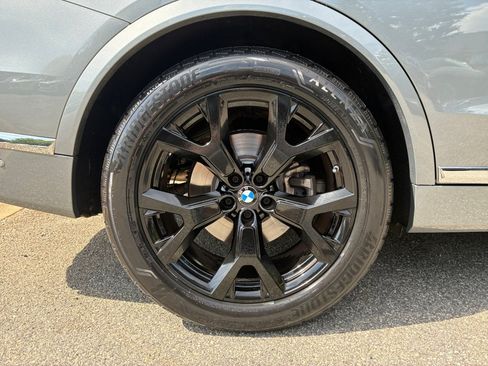 Used 2023 BMW X7 xDrive40i w/ Premium Package AWD/4WD image 23