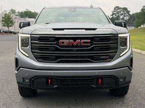Used 2023 GMC Sierra 1500 AT4 w/ AT4 Premium Package AWD/4WD image 8