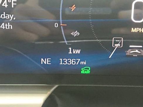 Used 2024 Cadillac Lyriq Luxury image 42