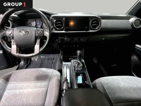 Certified 2019 Toyota Tacoma TRD Off-Road w/ Technology Package AWD/4WD image 16