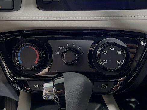 Used 2022 Honda HR-V LX image 26